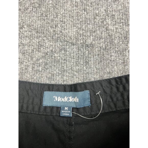 ModCloth Skirt Women's Medium Black A Line Knee Pockets Zipper Rear Button Slit - Picture 2 of 6